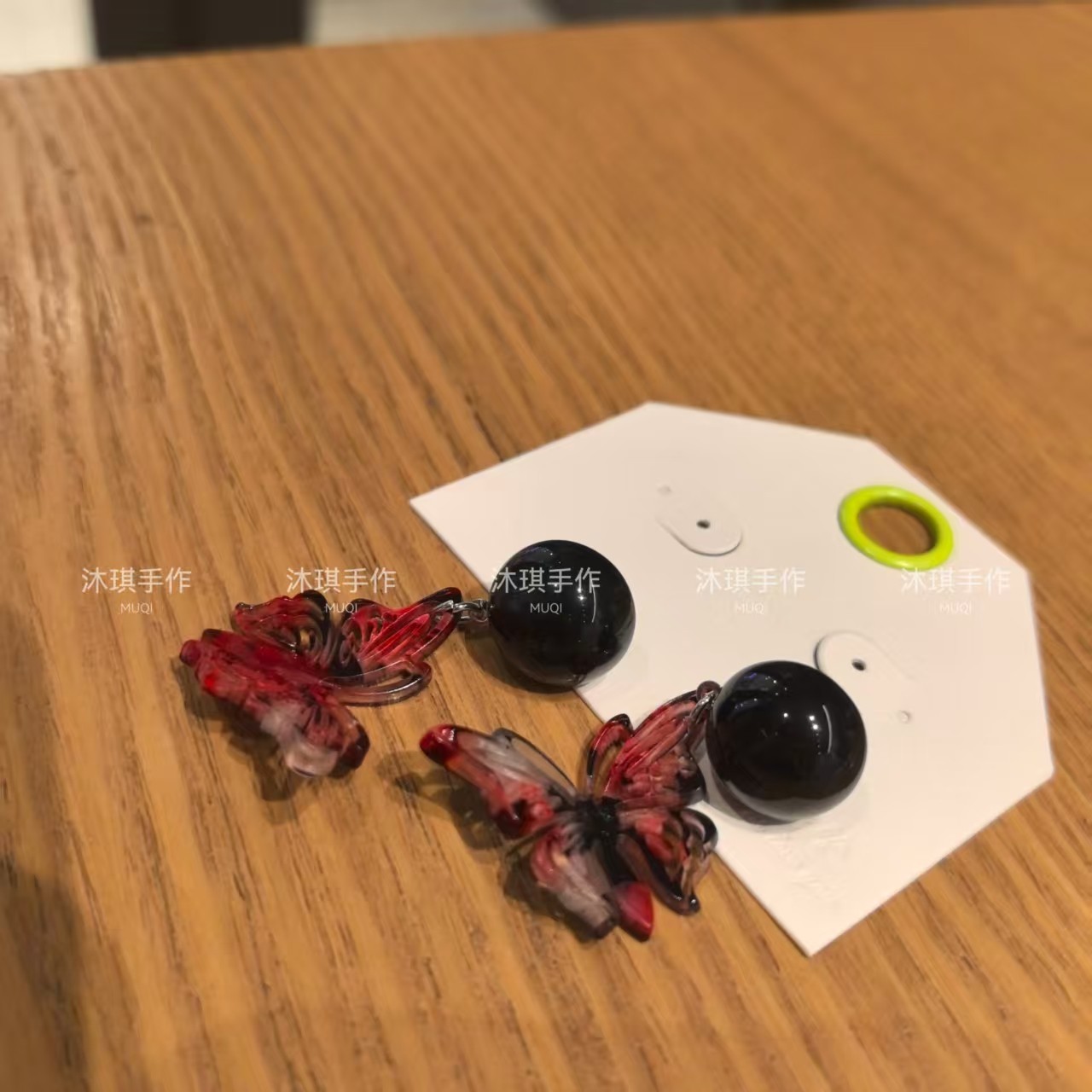 沐琪手作 红黑蝴蝶耳环 甜酷ins小众设计感2025新款复古耳钉耳夹,淘宝优惠券,粉丝福利购,淘宝优惠卷