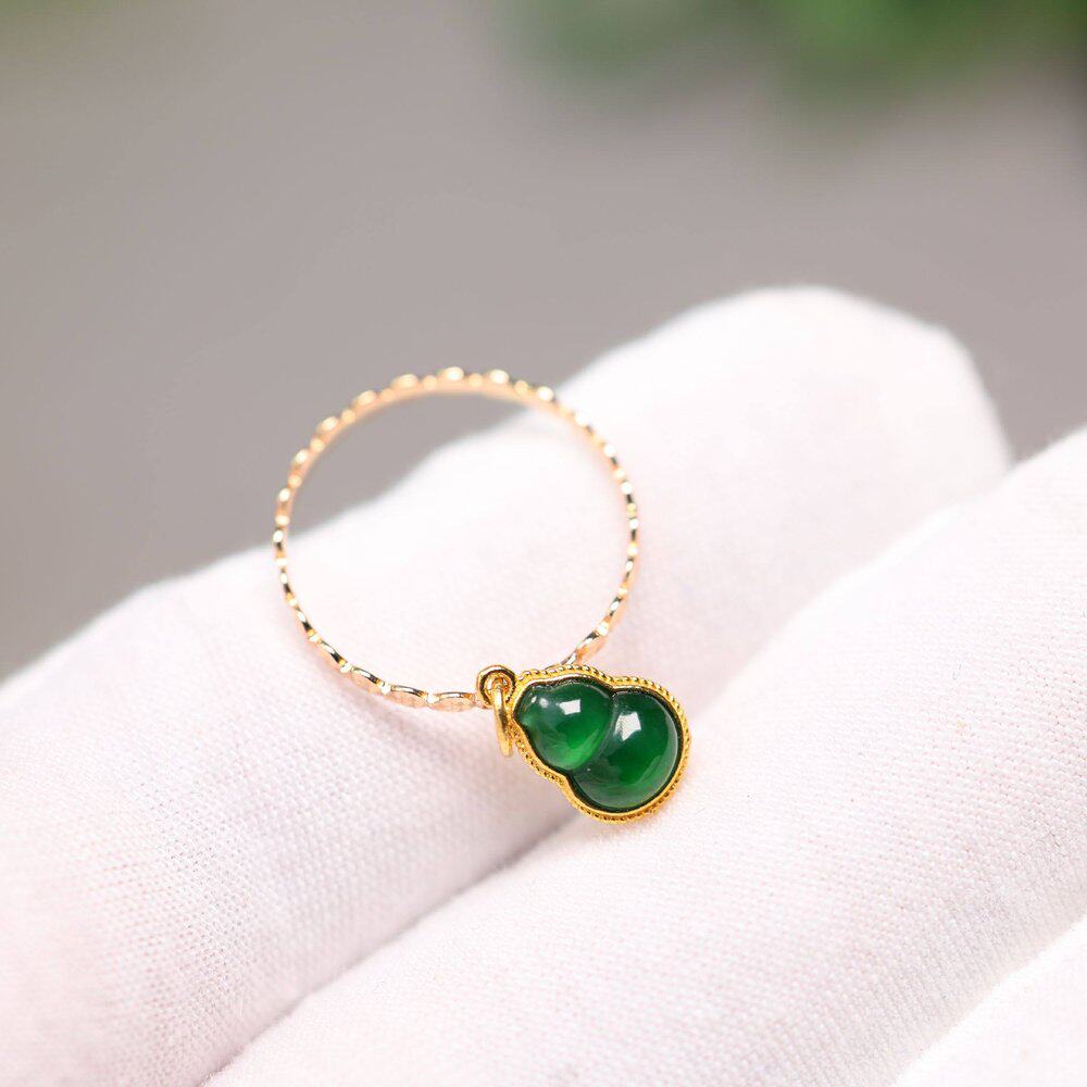 Ice full of green natural grade A jade gourd ring