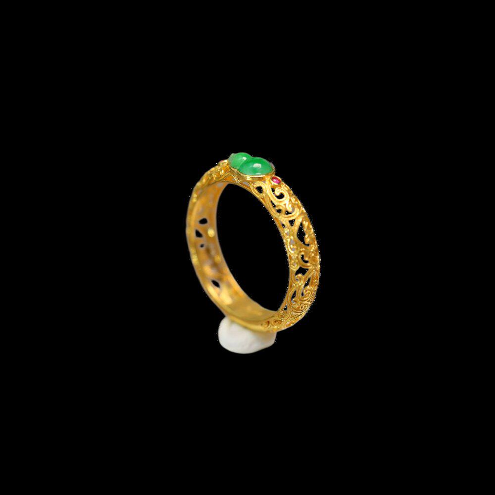Ice full of green natural A-grade gourd ring