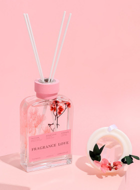 情窦初开香薰礼盒小众香氛精油礼盒散香教师礼物家居摆件礼品代