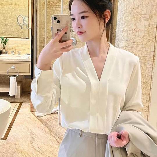 胖mm大码高级感职业衬衣女气质雪纺上衣设计感面试正装衬衫200斤