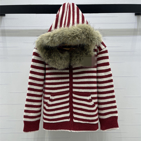 2026早春新品连帽毛领撞色条纹刺绣字母弹力舒适百搭外套,淘宝优惠券,粉丝福利购,淘宝优惠卷