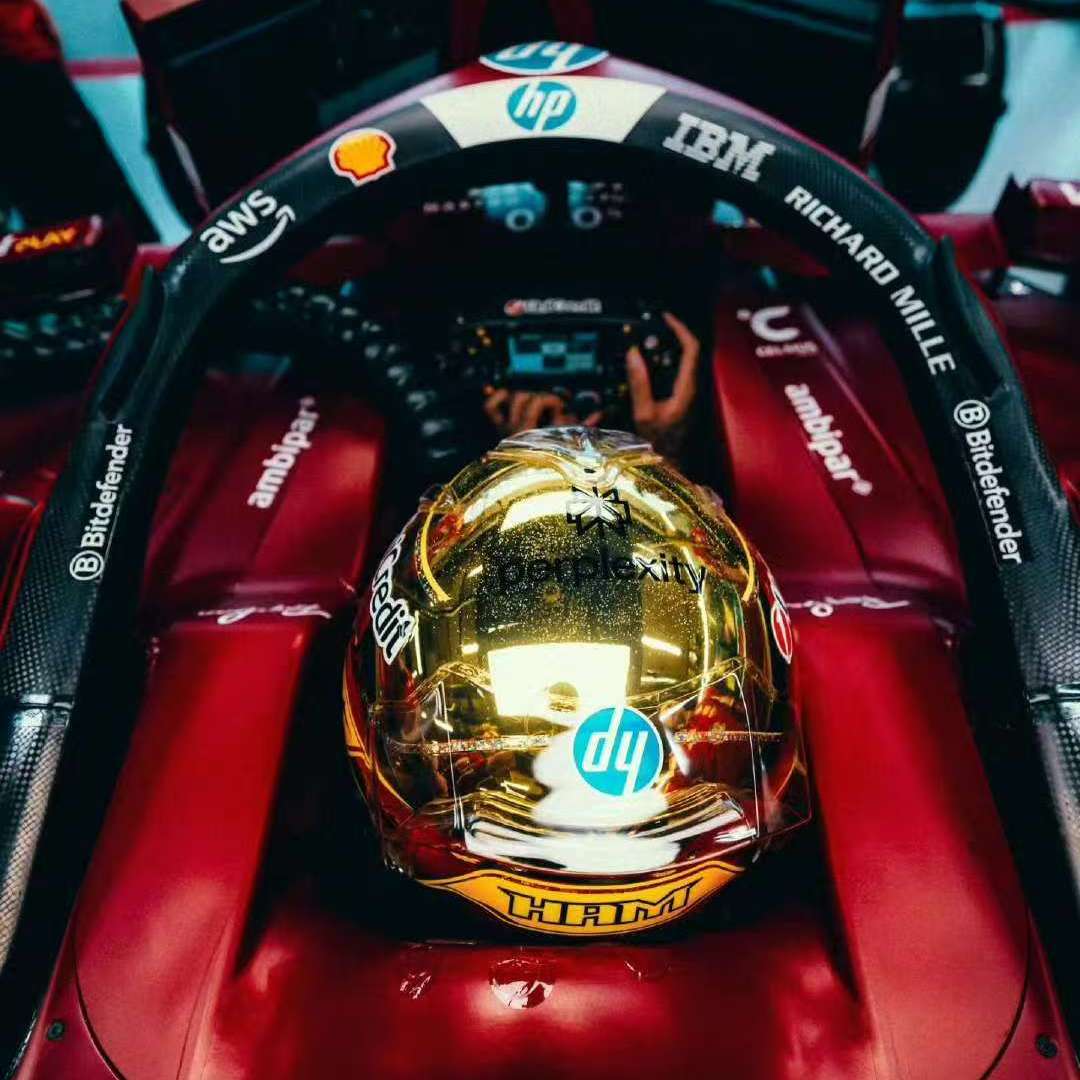 [CarBox] F1头盔模型Looksmart 1:5汉密尔顿2025新加坡法拉利SF25 - 图1