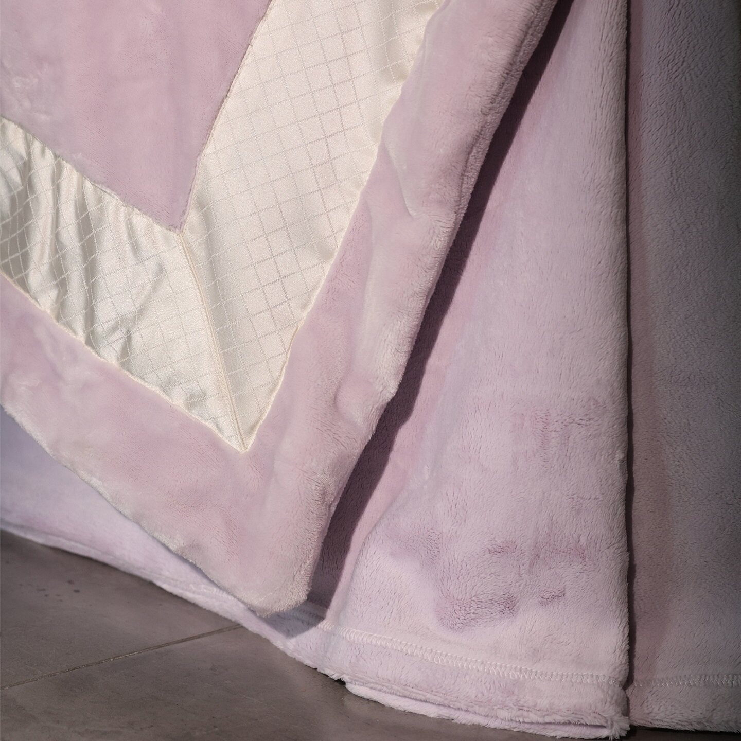 厂家直发【冬日月光曲】顶奢350克重A类慕丝牛奶绒四件套软糯暖绒