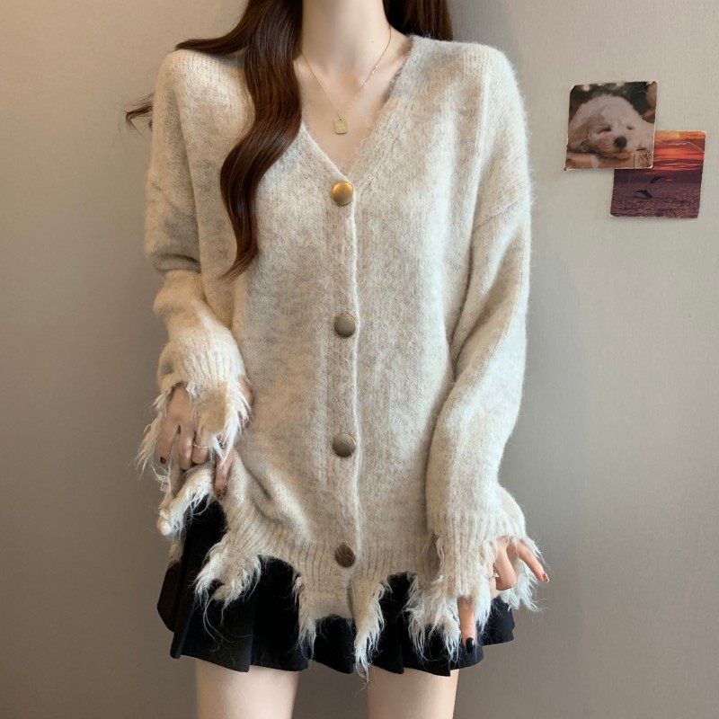 大码女装2025秋季新款胖MM小香风设计感流苏下摆V领开衫长袖毛衣,淘宝优惠券,粉丝福利购,淘宝优惠卷