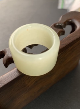 天然和田玉扳指内径20.4宽度17.2mm20262.25