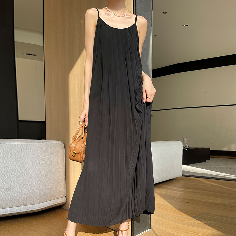 海边度假沙滩长裙法式超仙气质露肩吊带连衣裙女夏季垂感百褶裙子 - 图0