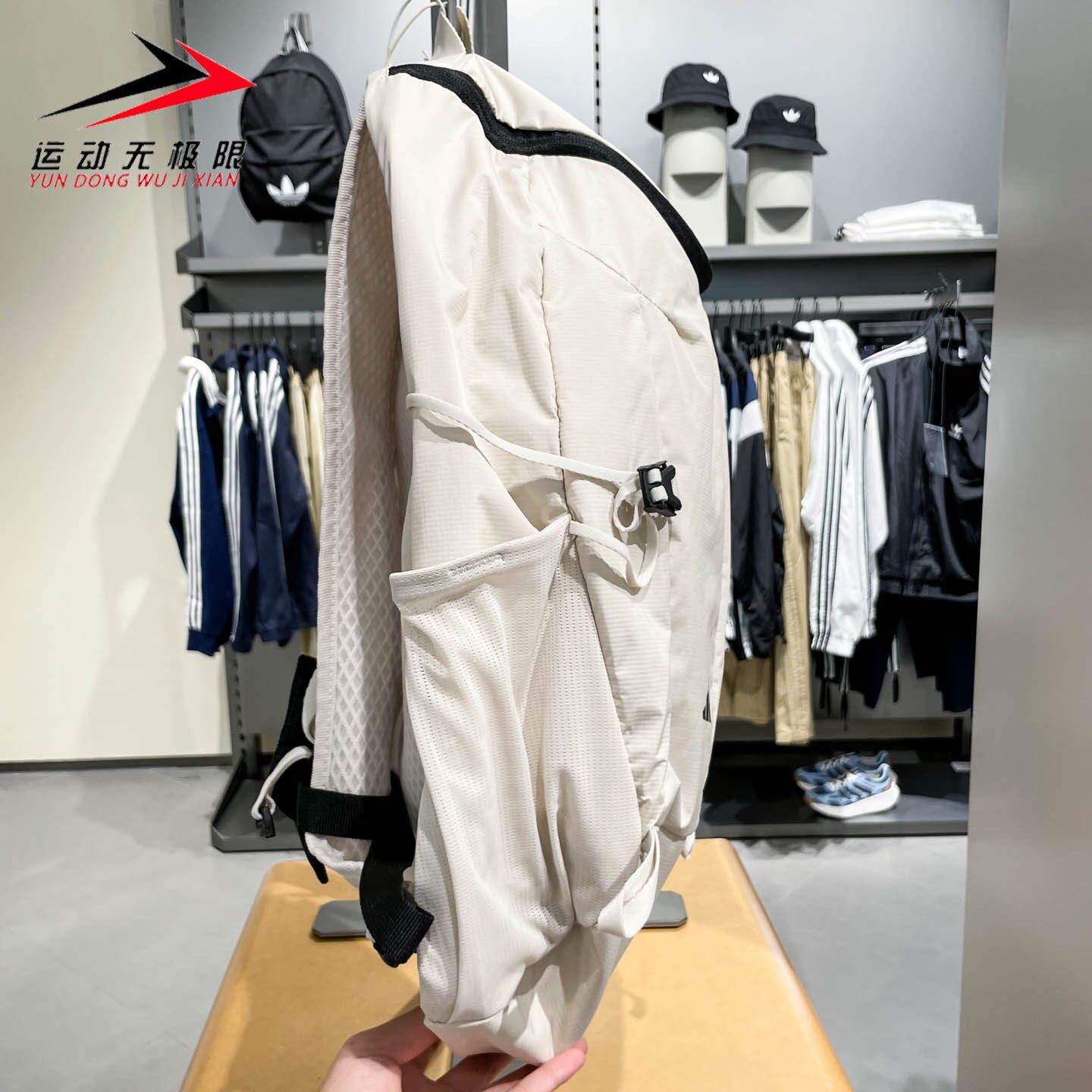 ADIDAS阿迪达斯女背包2025冬新款户外运动休闲双肩背包书包KT0846 - 图2