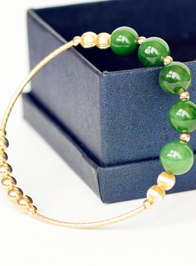 黄金色小巧唯美风和田碧玉手串