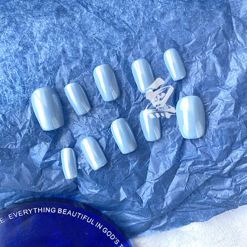 奶蓝色温柔简约海洋潮水蓝夏日潮色单色珠光穿戴甲个性夏美甲显白 - 图1