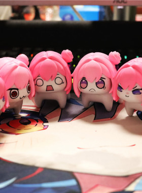 灰姑娘Q版粉狗吃橘子手办摆件