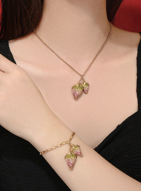 伊泰莲娜合金仿水晶花卉女项链