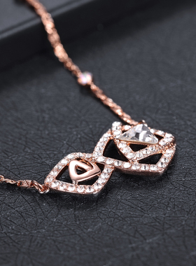 【礼盒包装】伊泰莲娜抽象玫瑰项链原创设计轻奢金色锁骨链配饰女