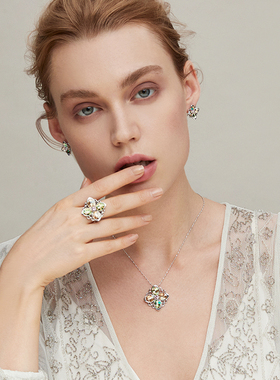 【礼盒包装】伊泰莲娜项链女四叶草锁骨链新款气质短链女生日礼物