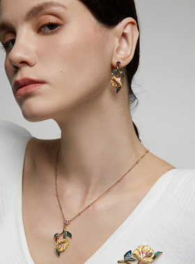 伊泰莲娜花朵项链女小众设计高级