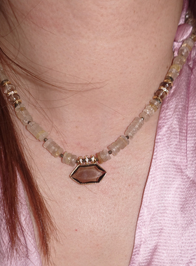 山影.烟晶与金发晶 浅浪. 透体海蓝宝水晶吊坠手工切项链