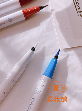 特立独行让人挪不开眼的蓝色眼妆