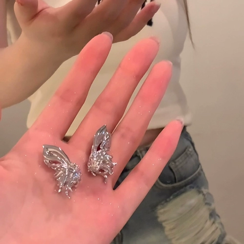 Небольшие клипсы, дизайнерские серьги, без проколов ушей, тренд сезона