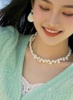 踏春赏花旅行假期珍珠花瓣项链颈链高级感锁骨链礼物