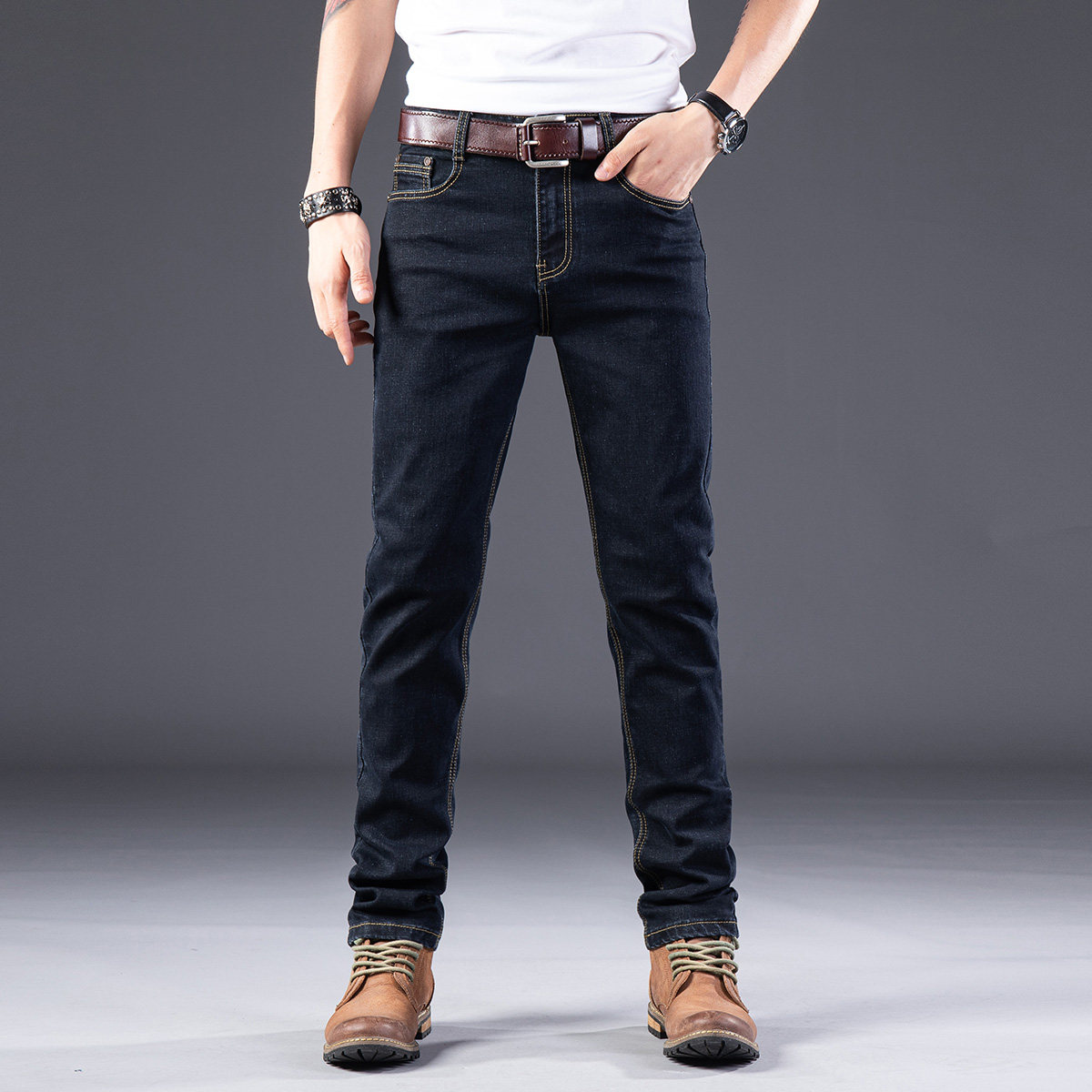  真维斯时尚牛仔裤