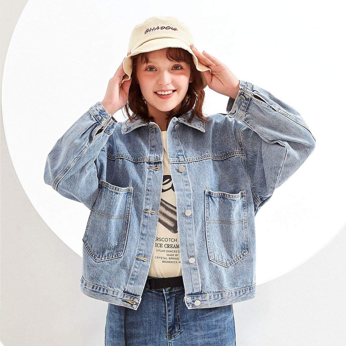 真维斯【经典版型】日韩潮流牛仔女式 真维斯时尚短外套