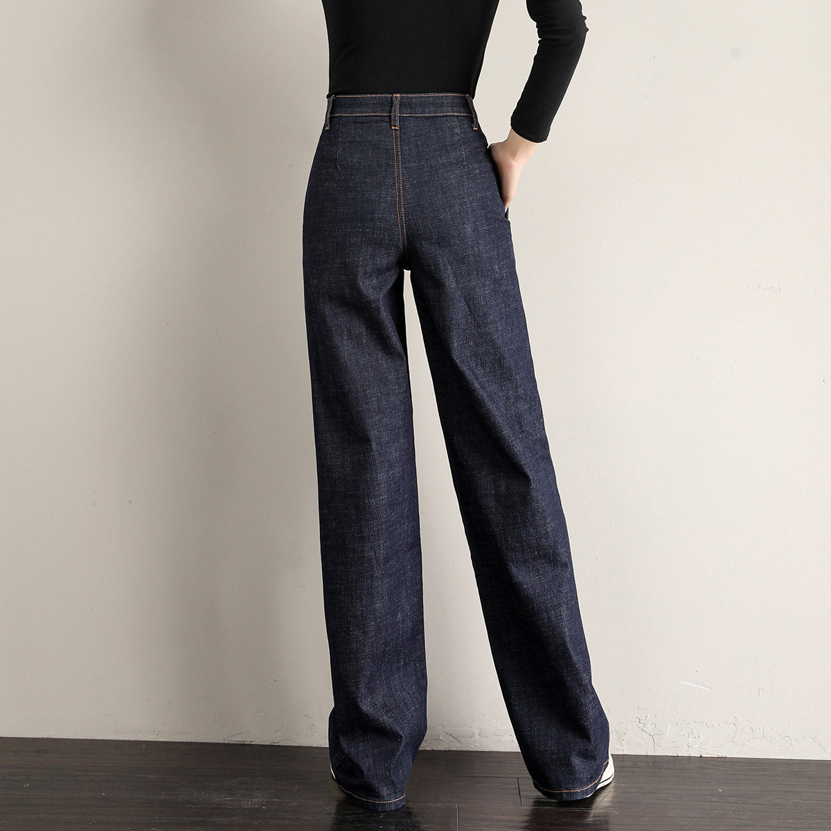  真维斯时尚牛仔裤