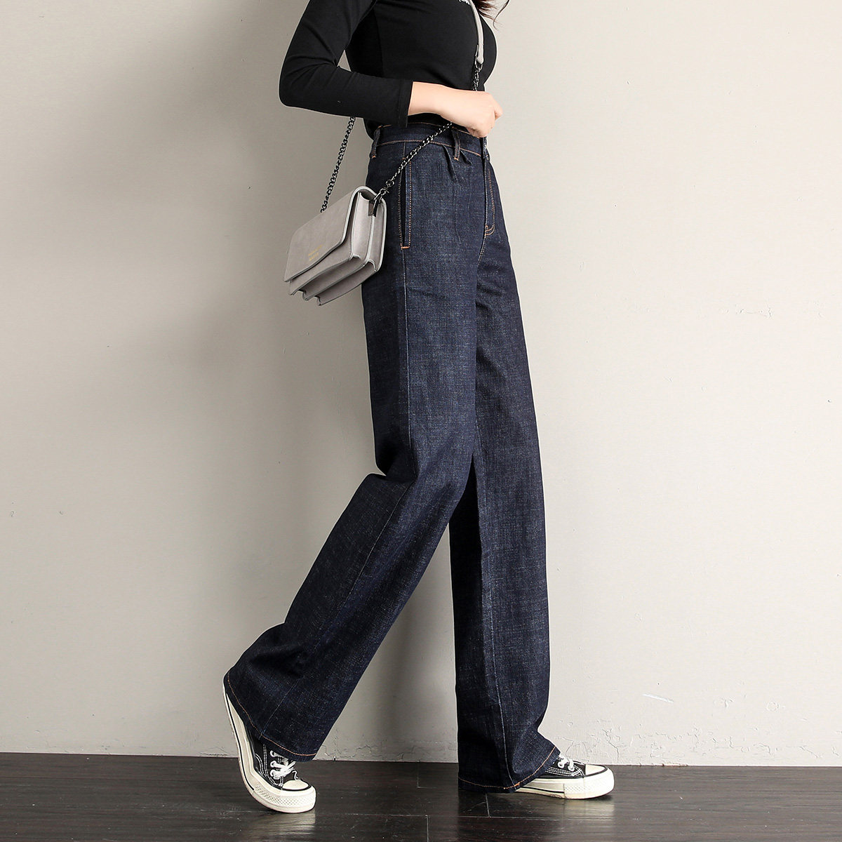  真维斯时尚牛仔裤