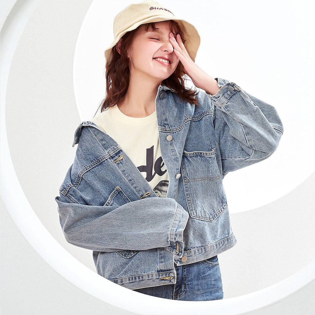 真维斯【经典版型】日韩潮流牛仔女式 真维斯时尚短外套