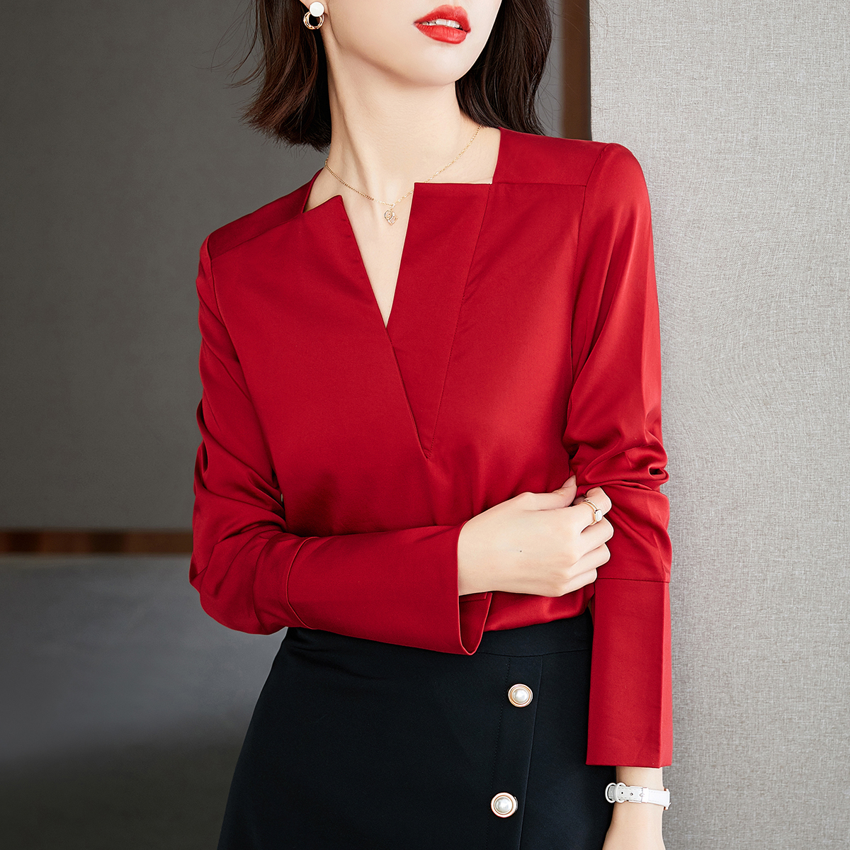 专柜女装衣依阿玛施2024春秋时尚洋气设计感小众红色雪纺V领衬衫