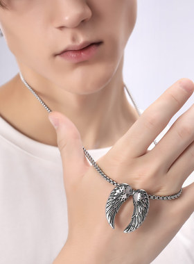 情侣复古风羽毛翅膀钛钢挂链