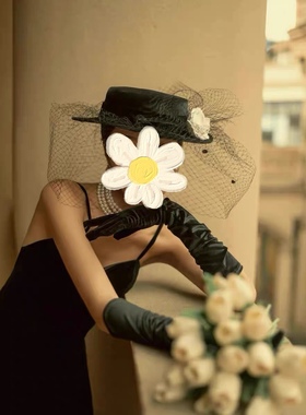 浪漫赫本风婚纱摄影道具 旅拍复古拍照主题 婚纱照手拿欧式英文书