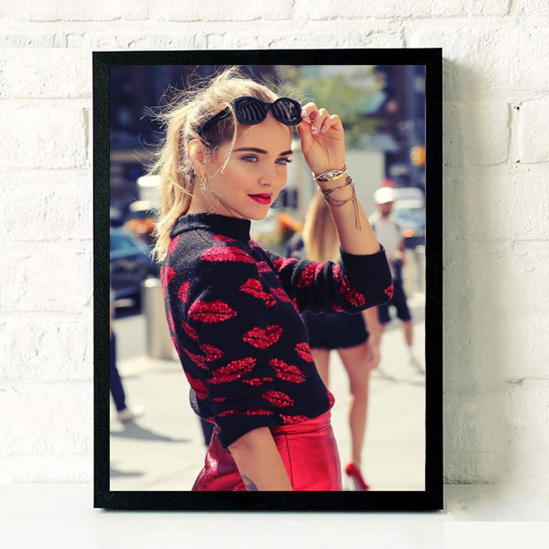 时尚走秀摩登女郎装饰画商场橱窗试衣间模特墙壁画服装女装店挂画,淘宝优惠券,粉丝福利购,淘宝优惠卷