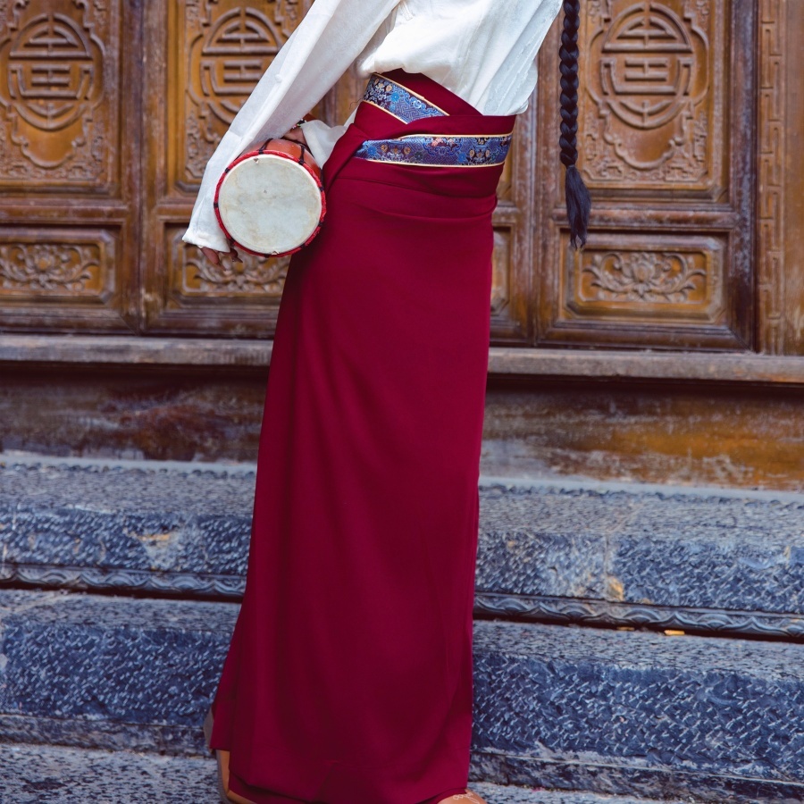 藏式新款半身裙女士锅庄藏服民族舞蹈藏族一片式锅裙藏装服装藏袍 - 图1