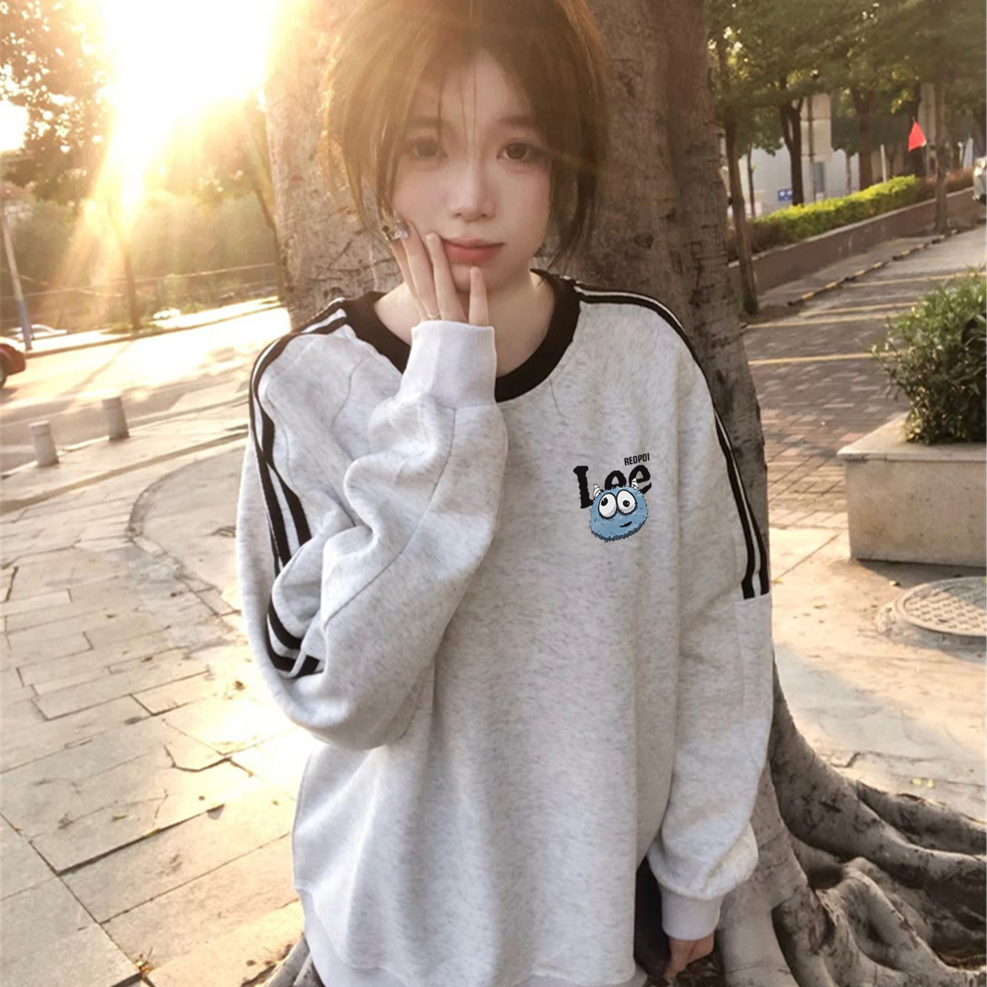 美式三条杠秋冬加绒加厚卫衣女2025新款爆款小个子慵懒风圆领上衣 - 图1