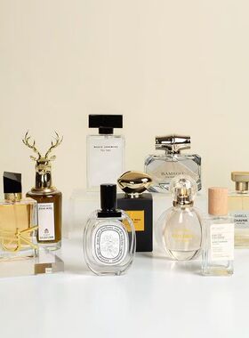 样板间衣帽间女士香水摆件