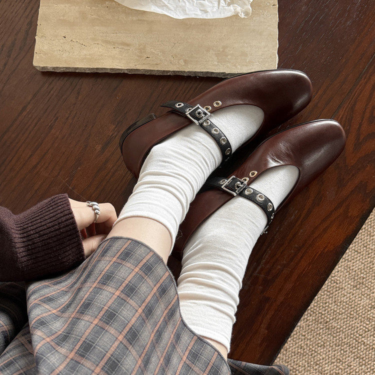 1.5cm跟高 复古铆钉玛丽珍鞋女纯色真皮一字扣带圆头平底百搭单鞋,淘宝优惠券,粉丝福利购,淘宝优惠卷