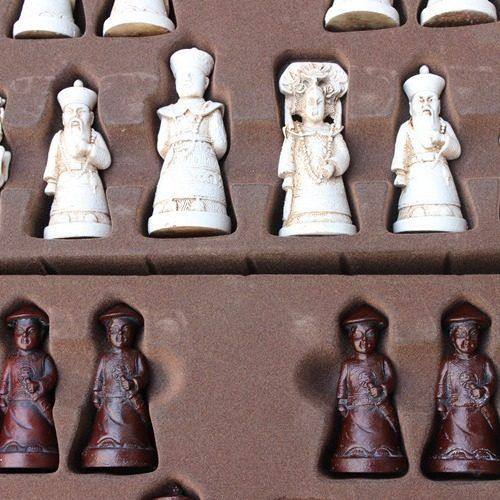 仿古国际象棋大号棋子皮革棋盘清兵棋子人物造型亲子礼品 - 图0