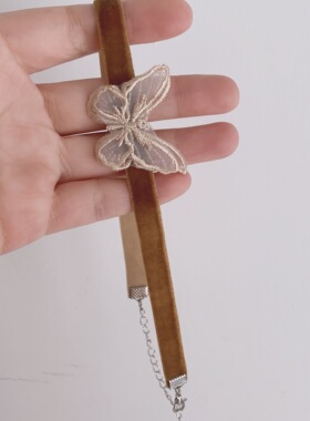 立体刺绣蝴蝶项链锁骨链