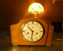 Professional maintenance Maintenance of all types of mechanical seat clock hanging clock Three-five-card Arctic Star and other mechanical clocks