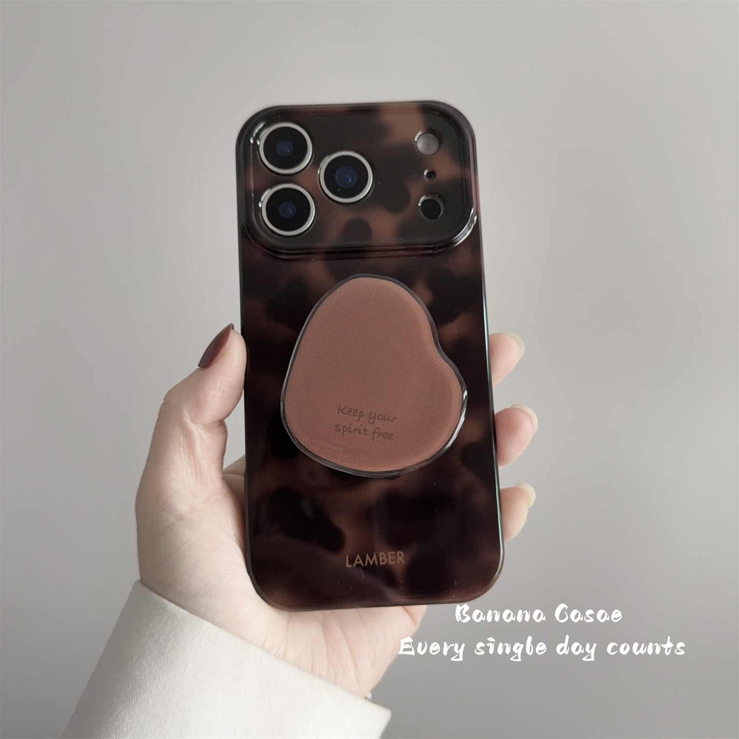BananaCase秋冬ins高级感复古琥珀色手机壳适用iPhone17promax苹果16新款14/15pro全包防摔16pro棕色支架13软,淘宝优惠券,粉丝福利购,淘宝优惠卷