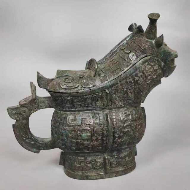 Shang and Zhou antique bronzes, bronze handmade old ornaments