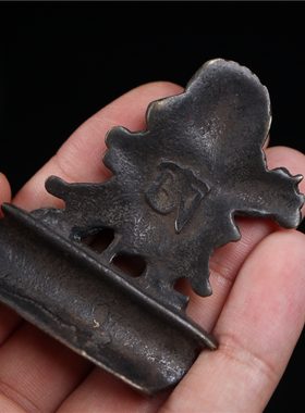 精工西藏天铁托甲黑漆古皮壳莲花座金刚手菩萨佛像摆件吊坠嗡字