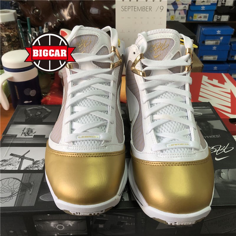 NIKE LEBRON 7 QS LBJ7 詹姆斯7中秋白金 篮球鞋 CU5646-100 - 图1