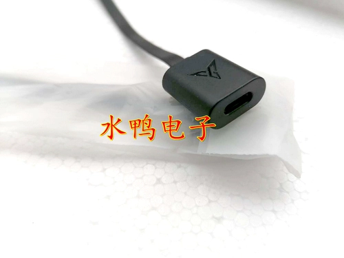 Apple, совместимые наушники, мобильный телефон с зарядкой, iphone