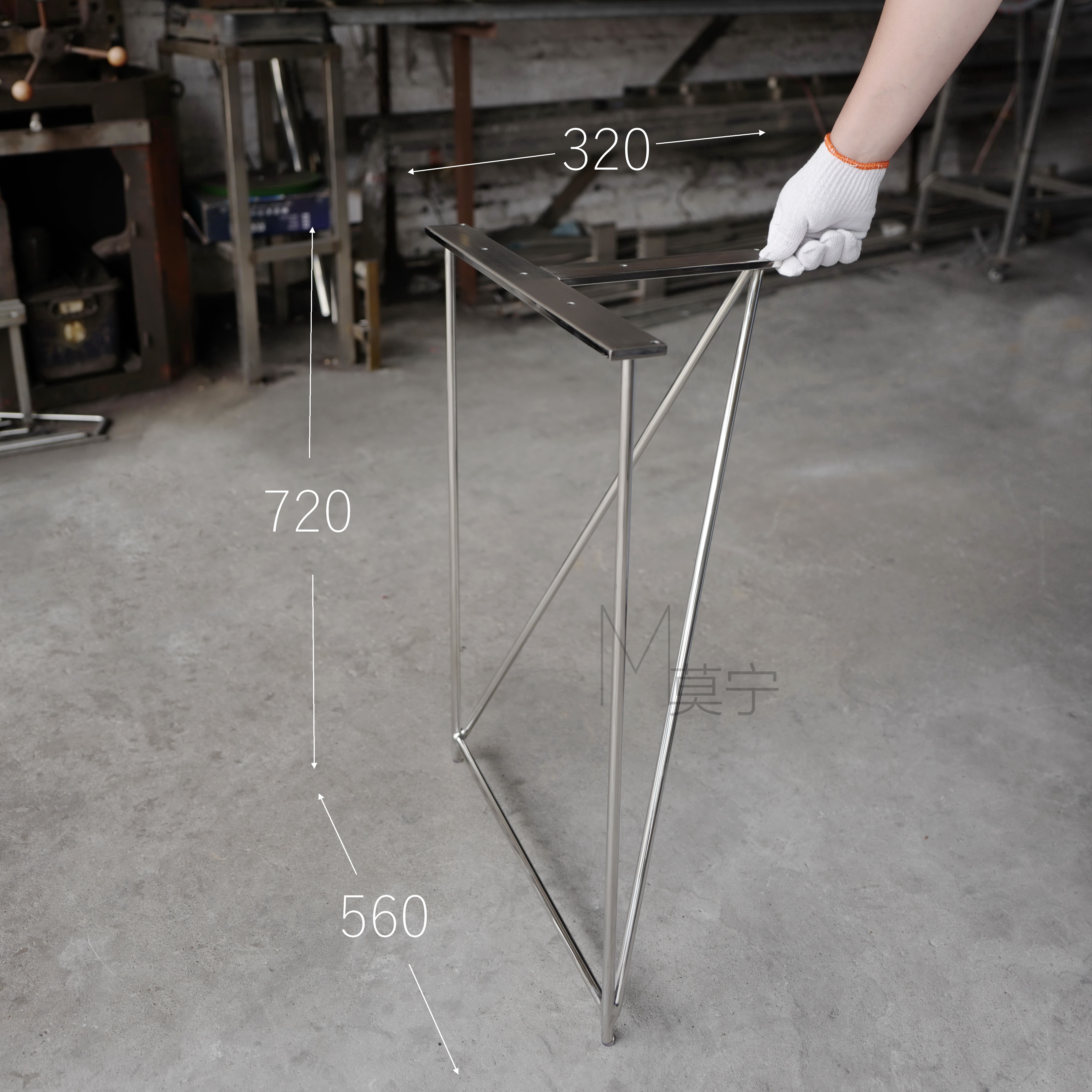 （包邮）简约强大支撑的线条桌腿 镜面不锈钢  莫宁桌腿  A143 - 图0