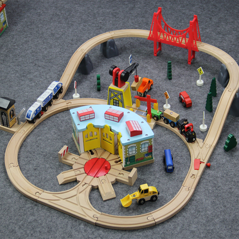 木质轨道车玩具男孩电动木头小火车儿童火车轨道积木益智兼容米兔