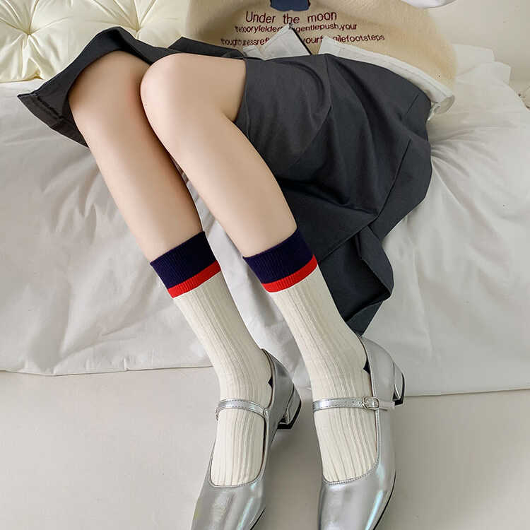 飞凡棉品 个性撞色袜子女中筒袜春秋冬季街头运动日系长筒棉袜