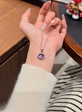 她屿可爱小猫咪玉髓项链女轻奢设计小猫心绪甜美送女生生日礼物