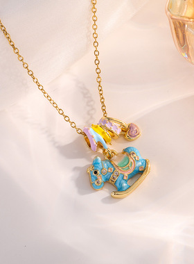 珐琅木马钛钢项链女高级感轻奢小众简约高级感摇摇小木马配饰女