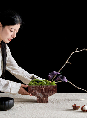 新中式疗愈室布置青苔花艺花盆桌面摆花小景软装搭配生活美学设计